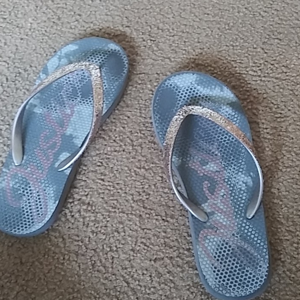 Justice flipflops